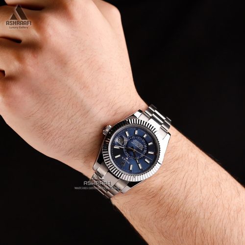 عکس روی مچ ساعت رولکس Rolex Sky Dweller SB1