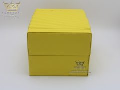 عکس از کناره جعبه اینویکتا