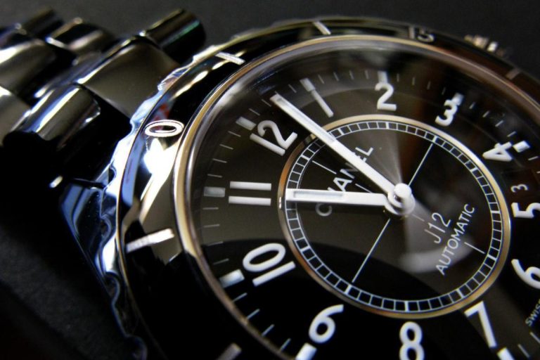 مزایا و معایب ساعت‌‌های سرامیکی