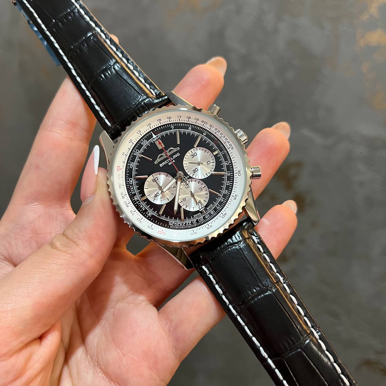 Breitling Navitimer A24322 BW