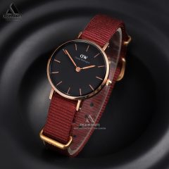 ساعت دنیل ولینگتون بند زرشکی