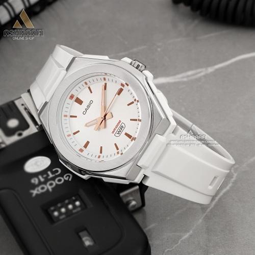 خرید و قیمت ساعت زنانه سفید Casio LWA-300H-7EV
