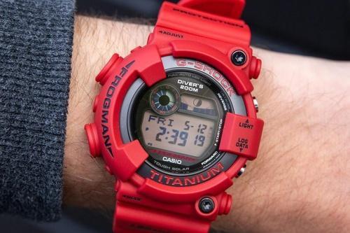 بررسی ساعت G-Shock Red Frogman GW-8230NT-4