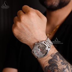 عکس ساعت تگ هویر روی مچ