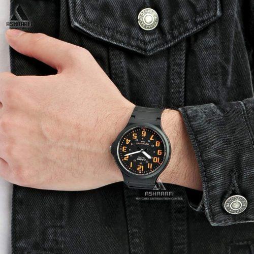 عکس روی مچ کاسیو Casio MW-240-4BV