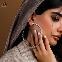 گوشواره حلقه‌ ای بزرگ نگین دار نقره ای