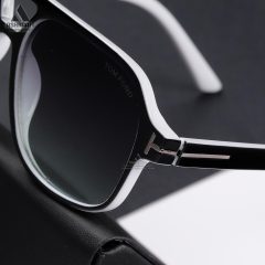 نمای نزدیک عینک آفتابی تام فورد Tom Ford 9810