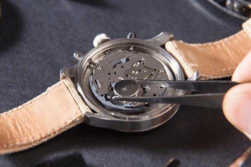 تعویض باتری ساعت ضد آب