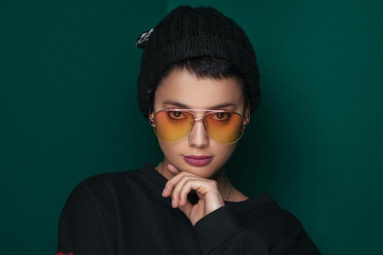 چطور عینک آفتابی رو تنظیم کنیم تا اندازه صورتمون بشه؟