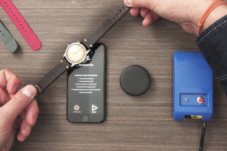 چرا آیفونت ممکنه به ساعت گرون قیمتت آسیب برسونه