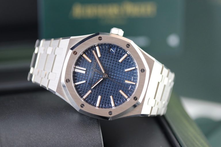 چرا ساعت‌‌های اودمار پیگه گران هستند؟