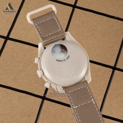 Omega-x-Swatch-Speedmaster-DES-M-08 درب پشت امگا سواچ مدل Earth