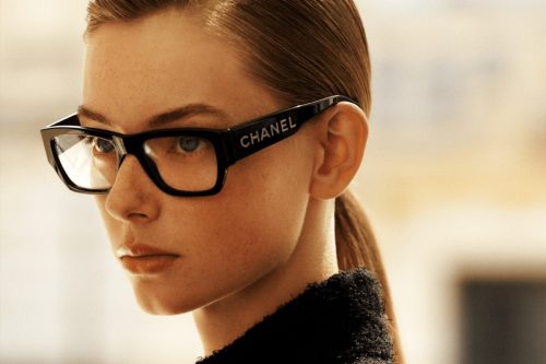 مقایسه عینک ‌های شنل با کارتیه