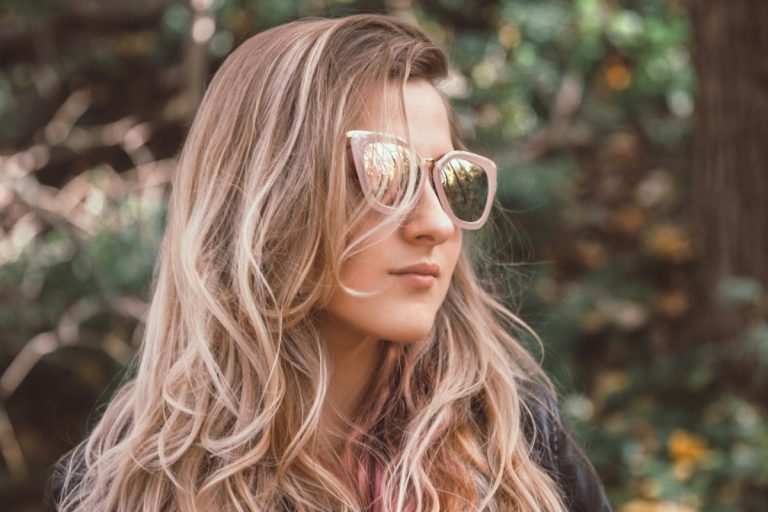 یه عینک آفتابی خوب چه ویژگی ‌هایی داره؟