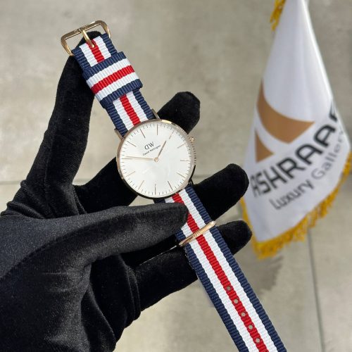 ساعت دنیل ولینگتون پرچمی