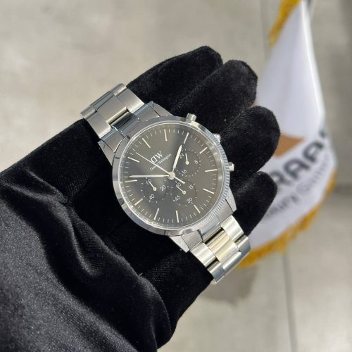 دنیل ولینگتون صفحه مشکی