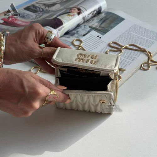 کیف پول کرم میو میو