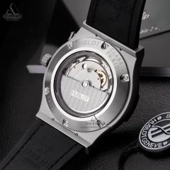 درب پشت شیشه ای ساعت هابلوت