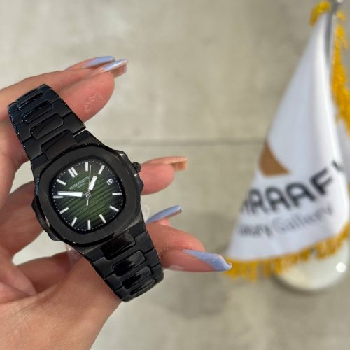 Patek Philippe Nautilus Black-Gr2