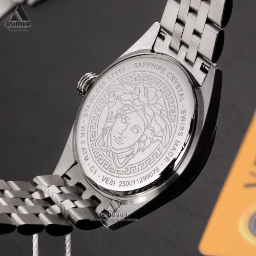 درب پشت ساعت ورساچه