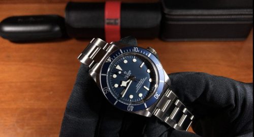 چطور در مورد نحوه نگهداری، تمیز کردن و انبار کردن ساعت‌هایم وسواسی شدم؟