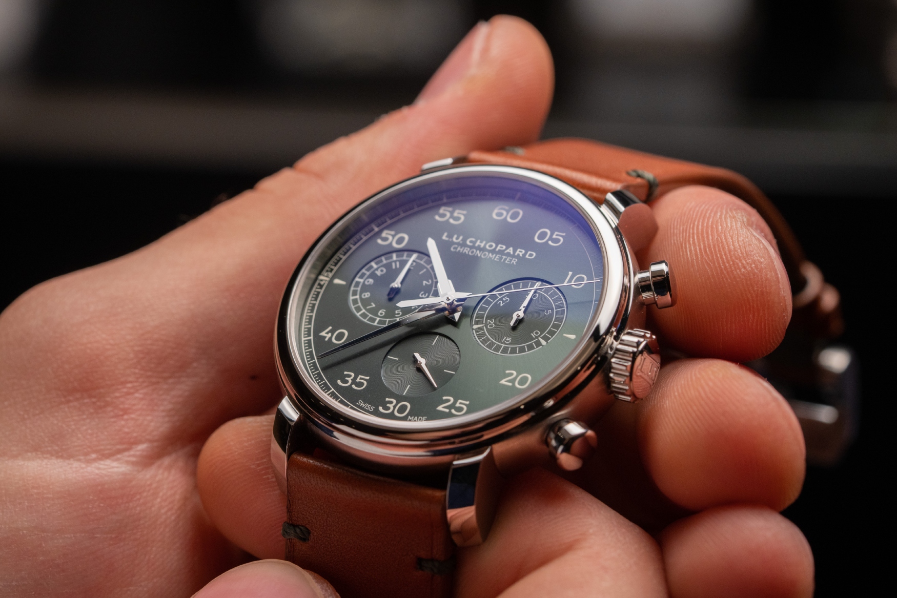 نمای نزدیک کرونوگراف شوپارد L.U.C 1963 هریتیج