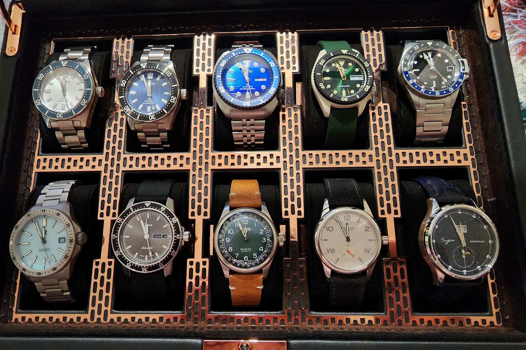 جعبه ۱۰ تایی ولف اکسیس