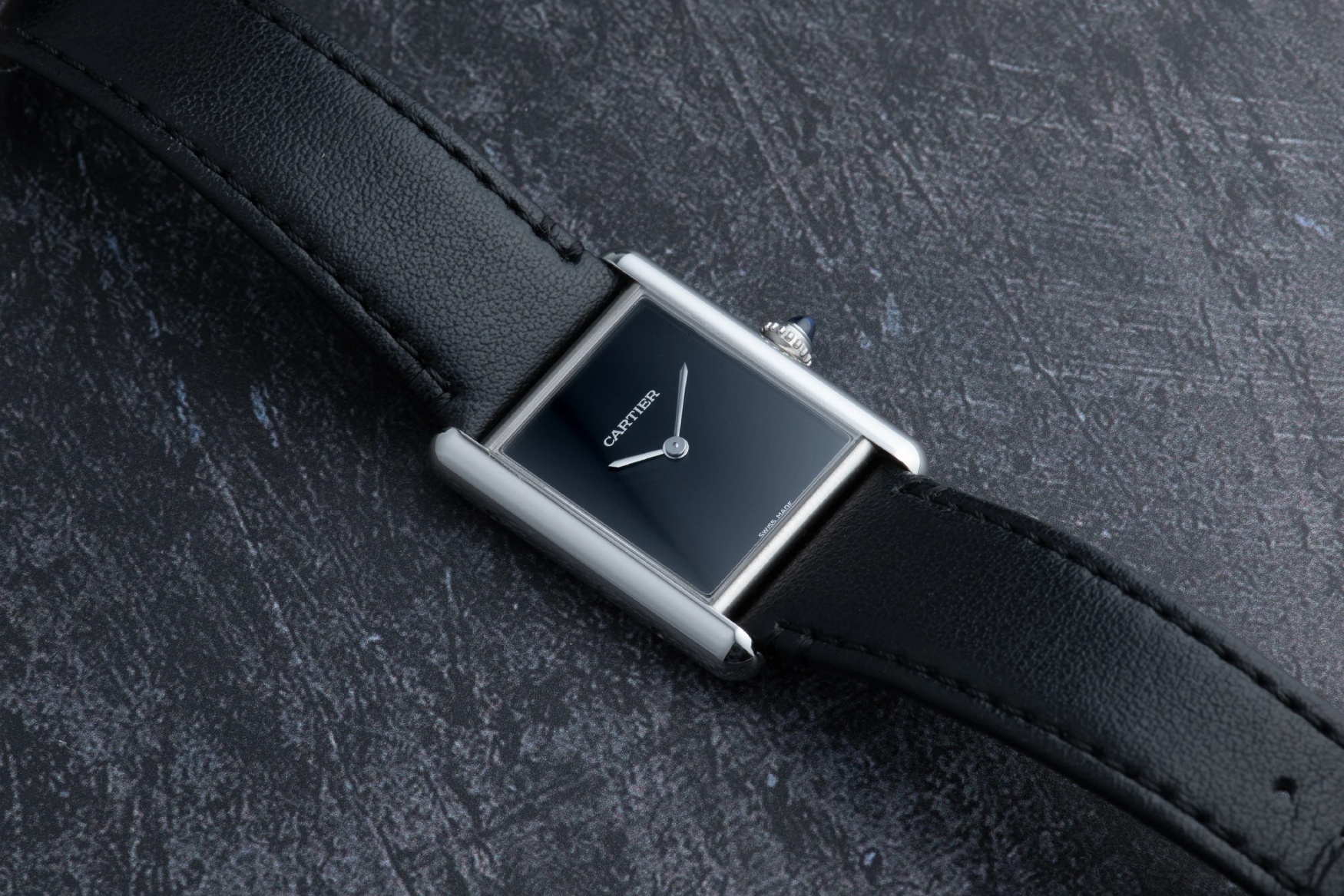 ساعت مچی کارتیر تانک ماست با صفحه لاک مشکی