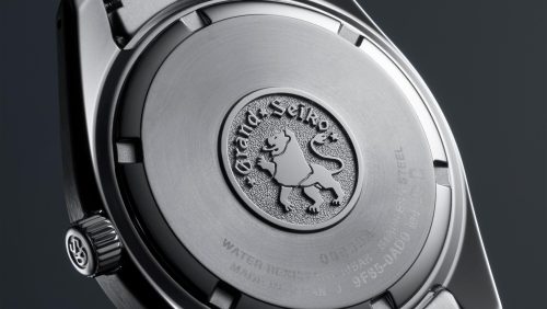 چرا قاب پشتی ساده ساعت‌های مچی دوباره جذاب شده‌اند؟