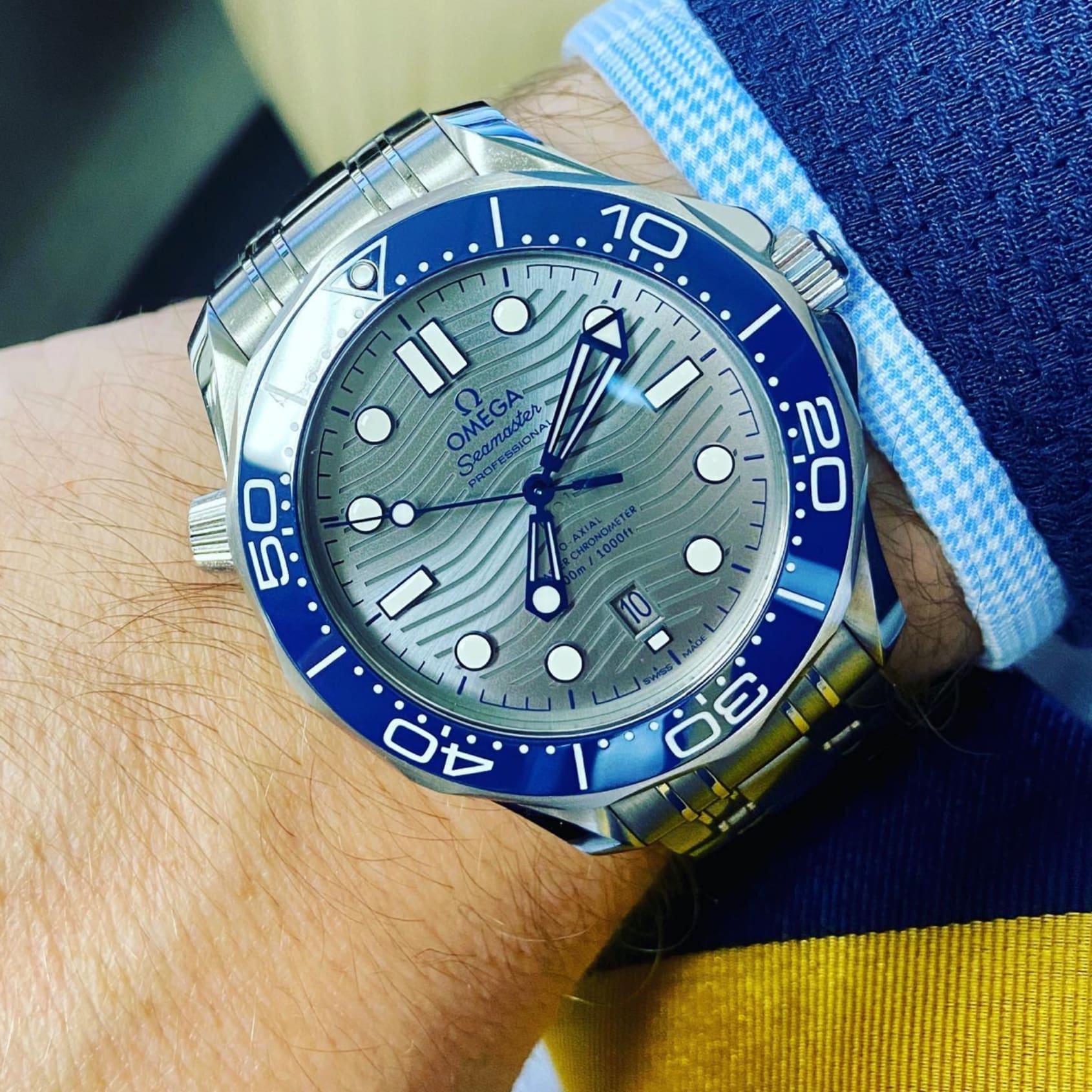 ساعت اُمگا سی‌مستر ۳۰۰M با صفحه خاکستری