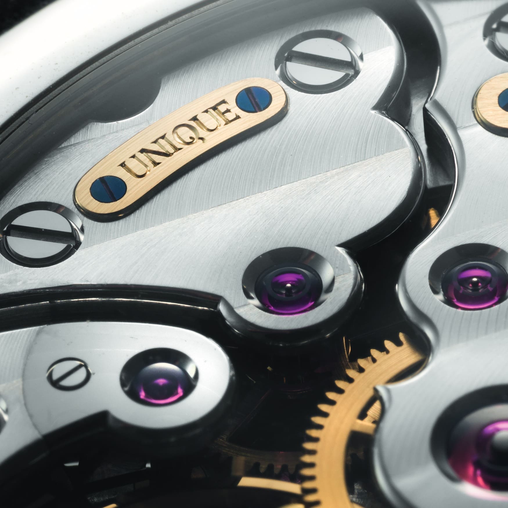 هنر آنگلاژ در موتور ساعت فیلیپ دوفور سیمپلیسیتی