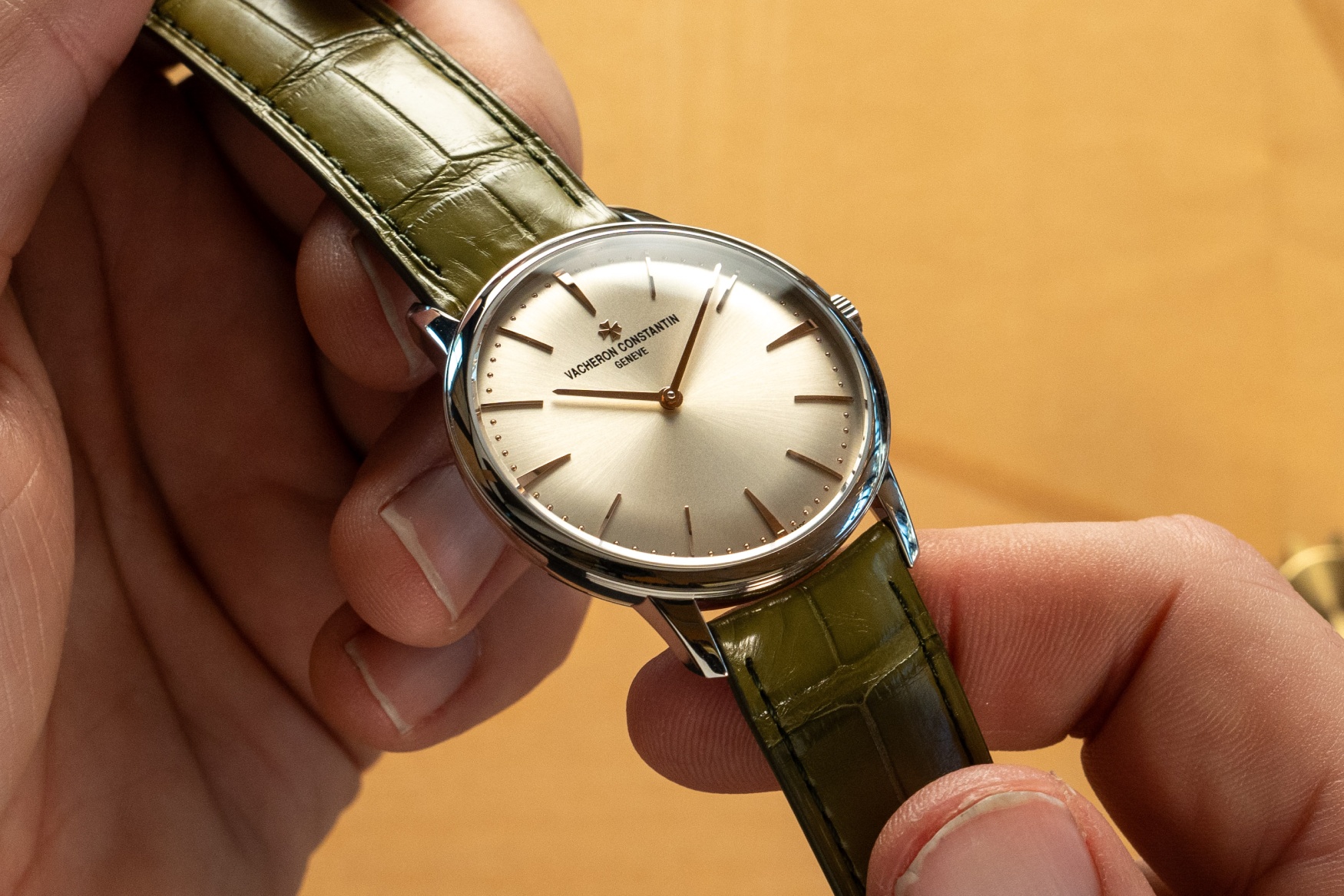 ساعت واشرون کنستانتین پاتریمونی با کوک دستی 39 میلی‌متری، نسخه بیستمین سالگرد، طلای سفید