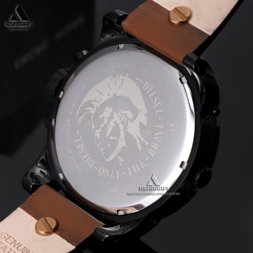 درب پشت ساعت دیزل