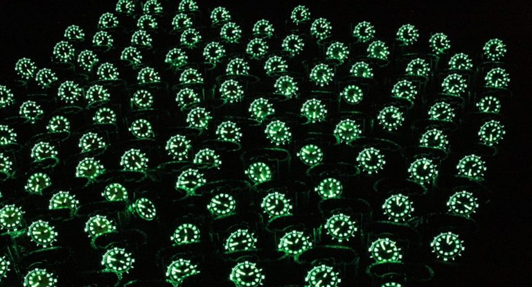 آیا واقعاً به درخشش شب‌نما در ساعت مچی نیاز داریم؟