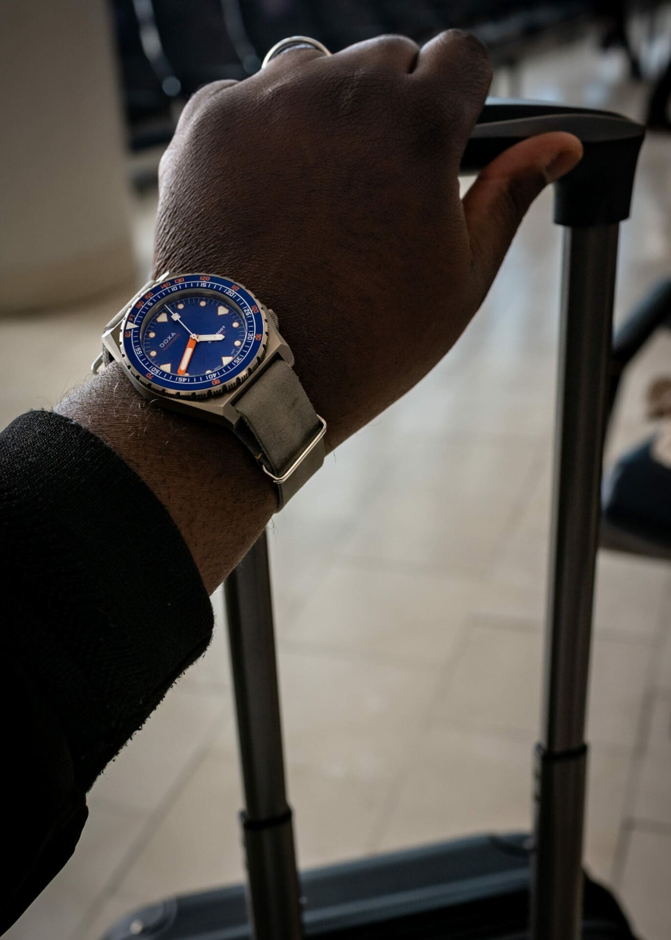 ساعت داکسا SUB 600T پسیفیک روی مچ