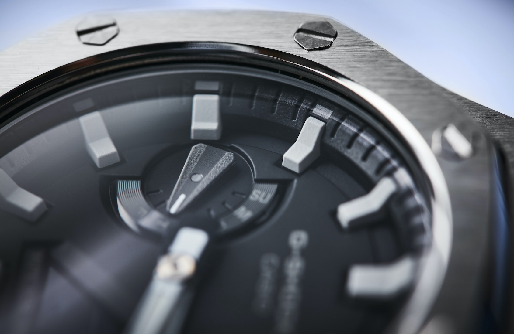 جزئیات صفحه ساعت کاسیو جی‌شاک GA-2100