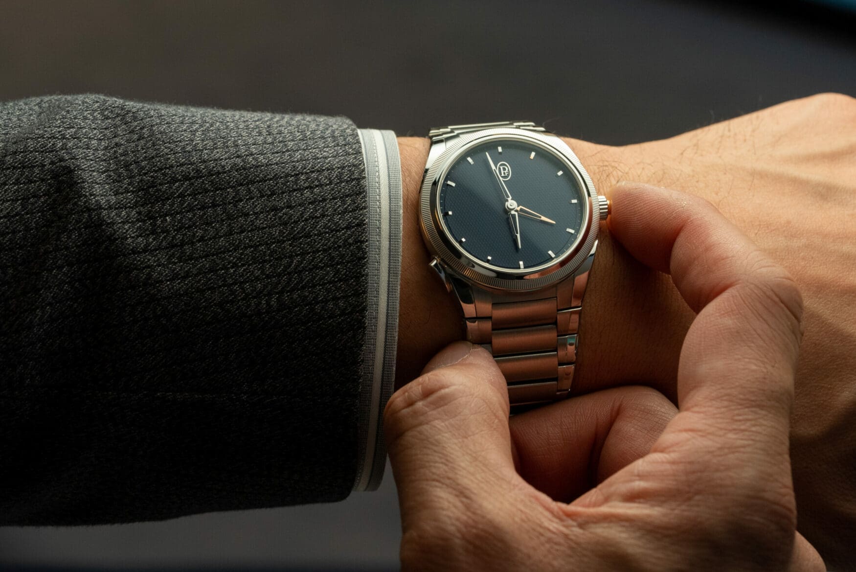 ساعت پارمیجیانی فلوریر روی مچ دست