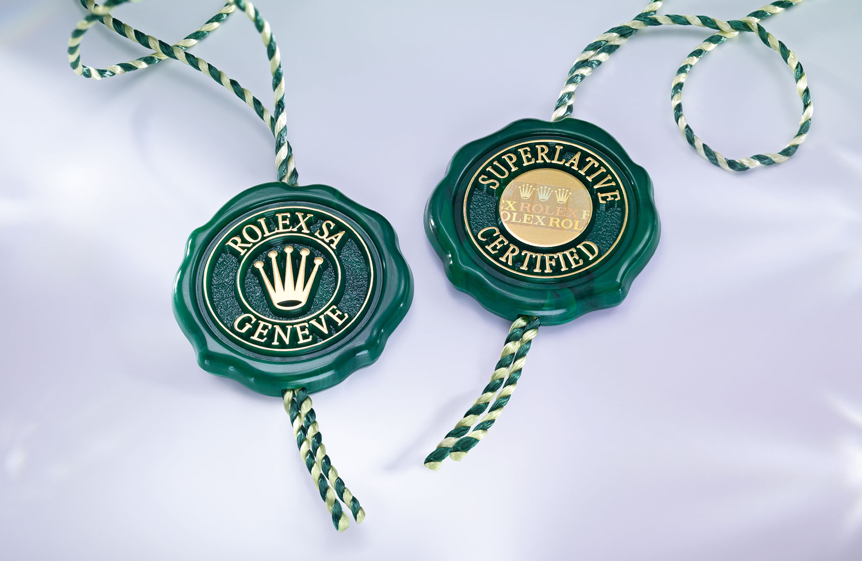 تگ سبز رنگ گواهینامه کرونومتر برتر رولکس