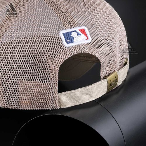 پشت کلاه نقاب دار