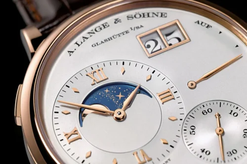 جادوی آسمان در دستان شما: راهنمای کامل قابلیت مون‌فیز (Moon Phase) در ساعت مچی