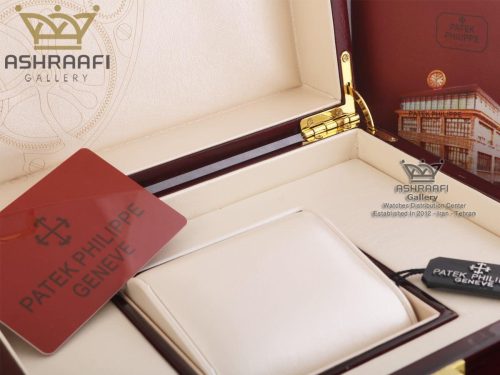 نمای داخلی جعبه چوبی اورجینال پتک فیلیپ