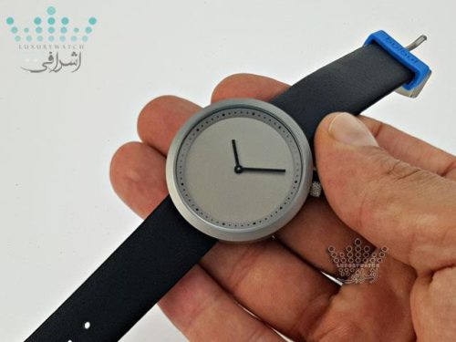 تصویر روی دست ساعت بلبل